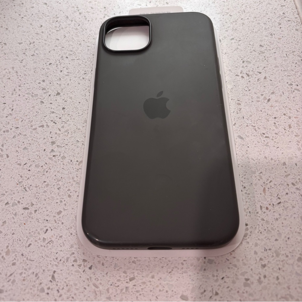 Apple iPhone 15 Plus Silicone Case - Clay